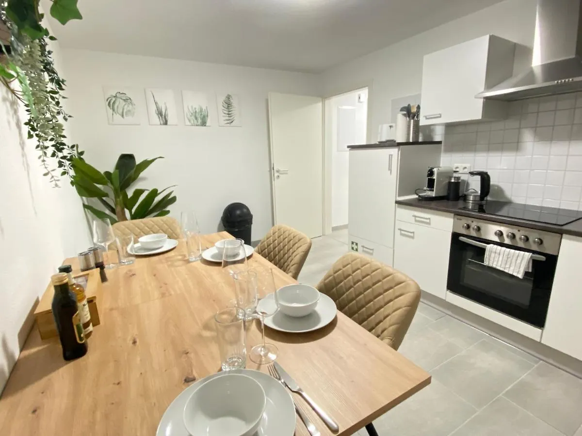 Luxomes: Design Apartment - Private Parking - 4 People Ingolstadt